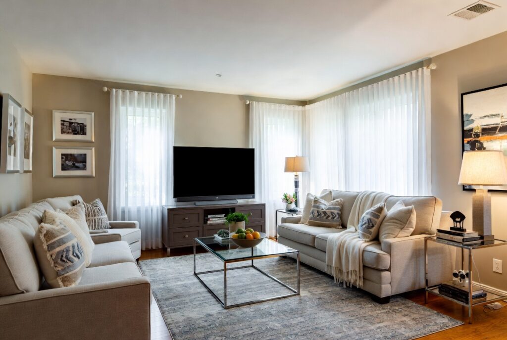 Small living Room Design Space That’s Actually Lived In